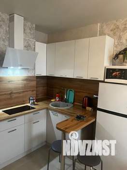 Студия квартира, посуточно, 30м2, 11/18 этаж