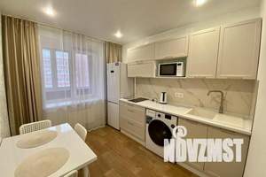 1-к квартира, посуточно, 40м2, 7/10 этаж