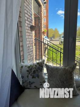 Студия квартира, посуточно, 38м2, 1/10 этаж