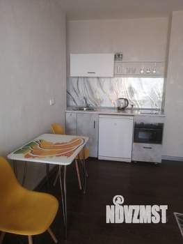 Студия квартира, посуточно, 35м2, 16/16 этаж