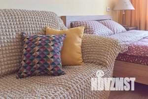 1-к квартира, посуточно, 49м2, 4/10 этаж