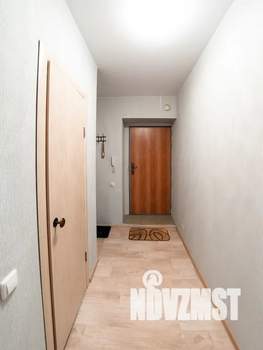 Студия квартира, посуточно, 35м2, 1/11 этаж