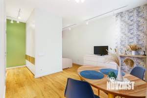 Студия квартира, посуточно, 32м2, 1/5 этаж