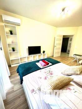 1-к квартира, посуточно, 40м2, 1/1 этаж