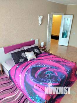 1-к квартира, посуточно, 40м2, 8/10 этаж