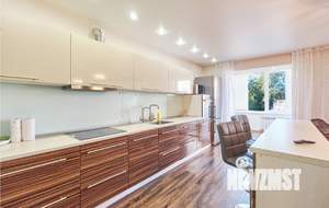 3-к квартира, посуточно, 120м2, 2/9 этаж