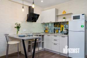 Студия квартира, посуточно, 30м2, 17/19 этаж