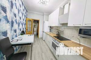 1-к квартира, посуточно, 39м2, 3/10 этаж