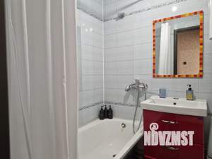 1-к квартира, посуточно, 40м2, 5/10 этаж