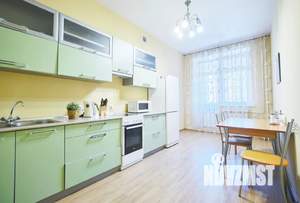 1-к квартира, посуточно, 45м2, 4/10 этаж