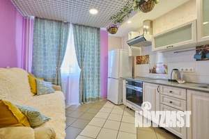 1-к квартира, посуточно, 50м2, 1/1 этаж