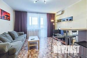 2-к квартира, посуточно, 65м2, 7/18 этаж