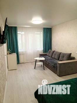 2-к квартира, посуточно, 50м2, 1/1 этаж