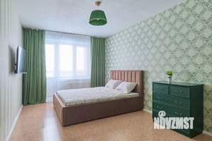 1-к квартира, посуточно, 40м2, 1/10 этаж