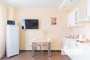 Студия квартира, посуточно, 25м2, 6/9 этаж
