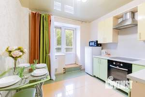 2-к квартира, посуточно, 65м2, 1/10 этаж