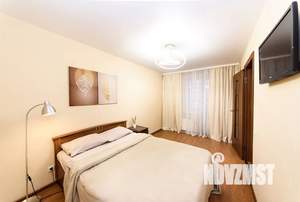 1-к квартира, посуточно, 49м2, 4/10 этаж