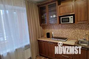 1-к квартира, посуточно, 40м2, 2/10 этаж