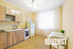 1-к квартира, посуточно, 35м2, 2/10 этаж