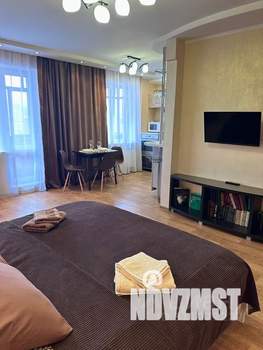 Студия квартира, посуточно, 36м2, 7/10 этаж