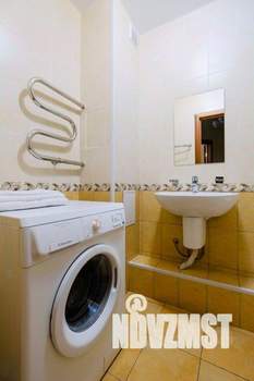 2-к квартира, посуточно, 42м2, 1/1 этаж