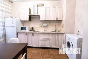 1-к квартира, посуточно, 48м2, 6/10 этаж