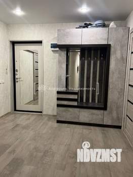 2-к квартира, вторичка, 56м2, 1/19 этаж