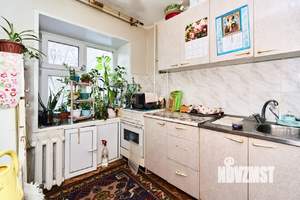 2-к квартира, вторичка, 43м2, 3/5 этаж