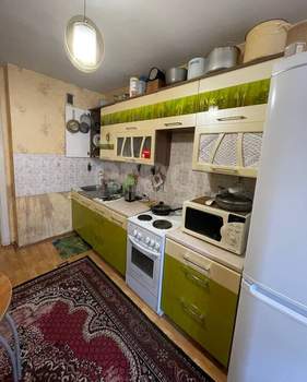 3-к квартира, вторичка, 70м2, 1/10 этаж