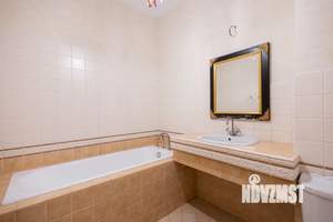 4-к квартира, вторичка, 130м2, 3/10 этаж