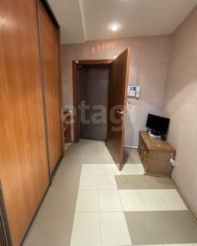 4-к квартира, вторичка, 122м2, 3/5 этаж
