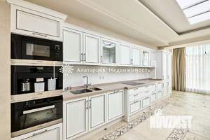 3-к квартира, вторичка, 135м2, 3/5 этаж