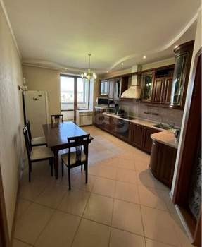 4-к квартира, вторичка, 225м2, 6/6 этаж