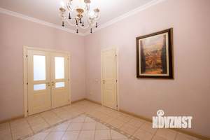 4-к квартира, вторичка, 130м2, 3/10 этаж