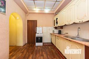 3-к квартира, вторичка, 90м2, 1/2 этаж