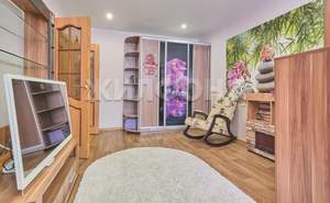 2-к квартира, вторичка, 53м2, 1/9 этаж