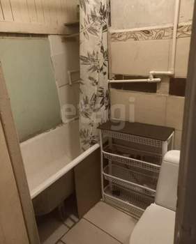 3-к квартира, вторичка, 37м2, 1/2 этаж