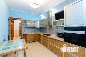 3-к квартира, вторичка, 93м2, 1/4 этаж