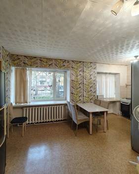 2-к квартира, вторичка, 43м2, 1/5 этаж