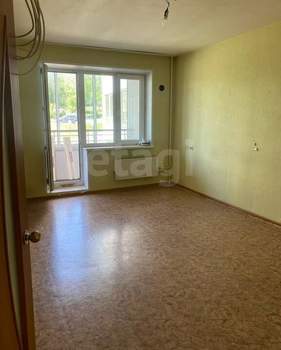 2-к квартира, вторичка, 63м2, 2/10 этаж