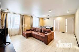 4-к квартира, вторичка, 117м2, 3/9 этаж