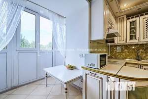 4-к квартира, вторичка, 130м2, 3/9 этаж