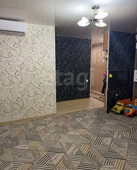 2-к квартира, вторичка, 42м2, 1/5 этаж