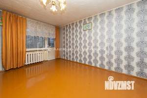4-к квартира, вторичка, 74м2, 1/9 этаж