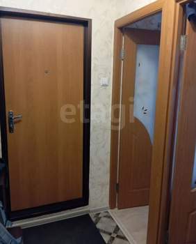 3-к квартира, вторичка, 68м2, 9/10 этаж