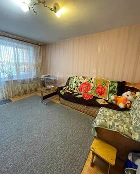 3-к квартира, вторичка, 70м2, 1/10 этаж