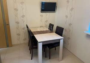 4-к квартира, вторичка, 102м2, 9/9 этаж