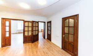 3-к квартира, вторичка, 107м2, 1/5 этаж