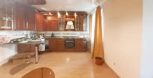 4-к квартира, вторичка, 115м2, 1/4 этаж