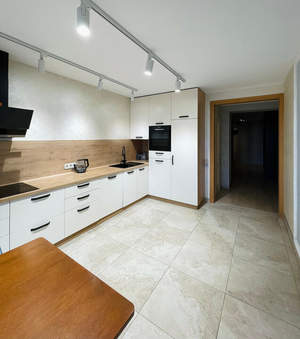 3-к квартира, вторичка, 115м2, 9/1 этаж